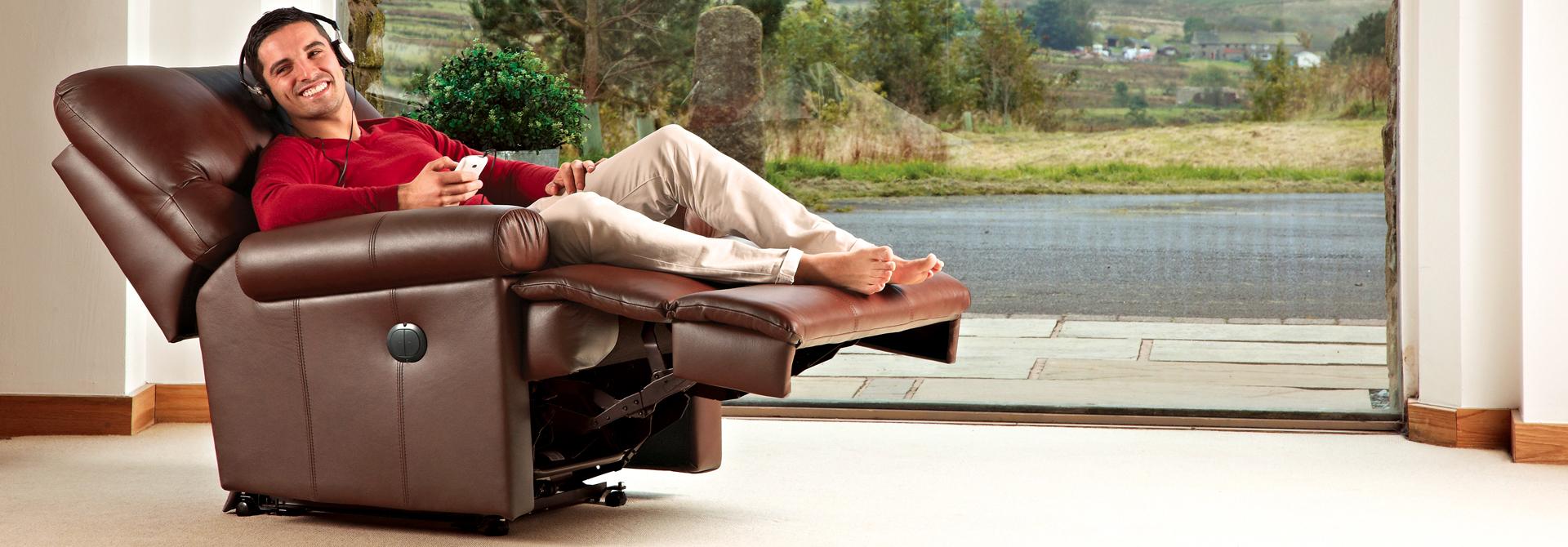 Leather Riser Recliner Chairs G W